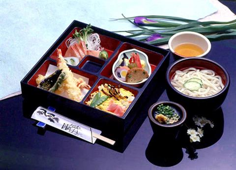 園内にてご昼食